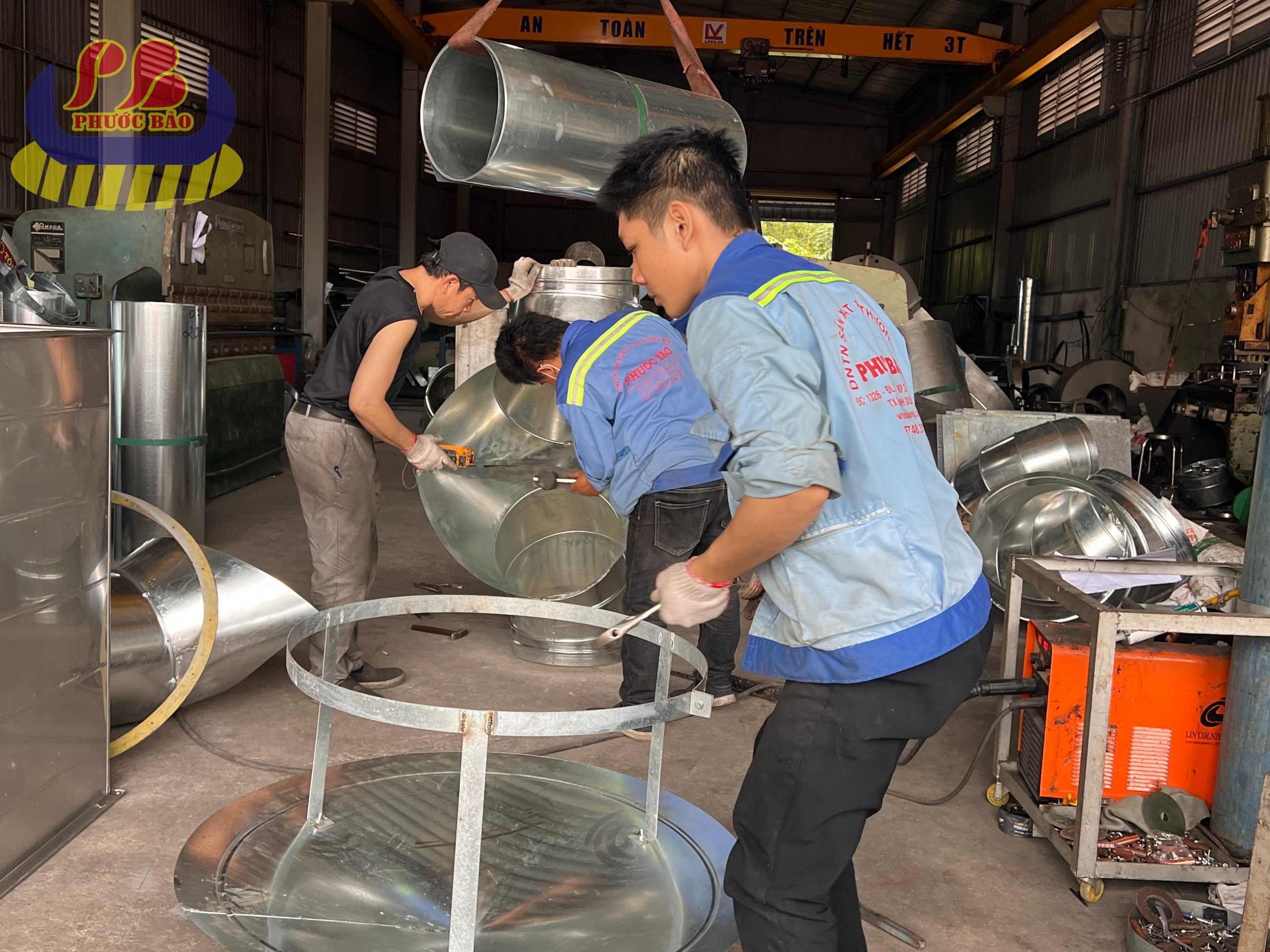 Ống gió trong ngành sản xuất gỗ