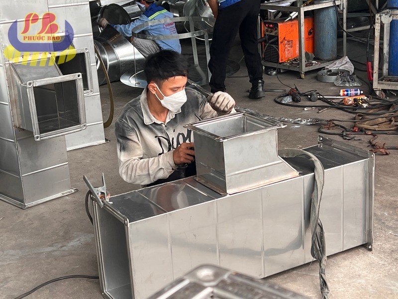 đánh giá xưởng ống gió