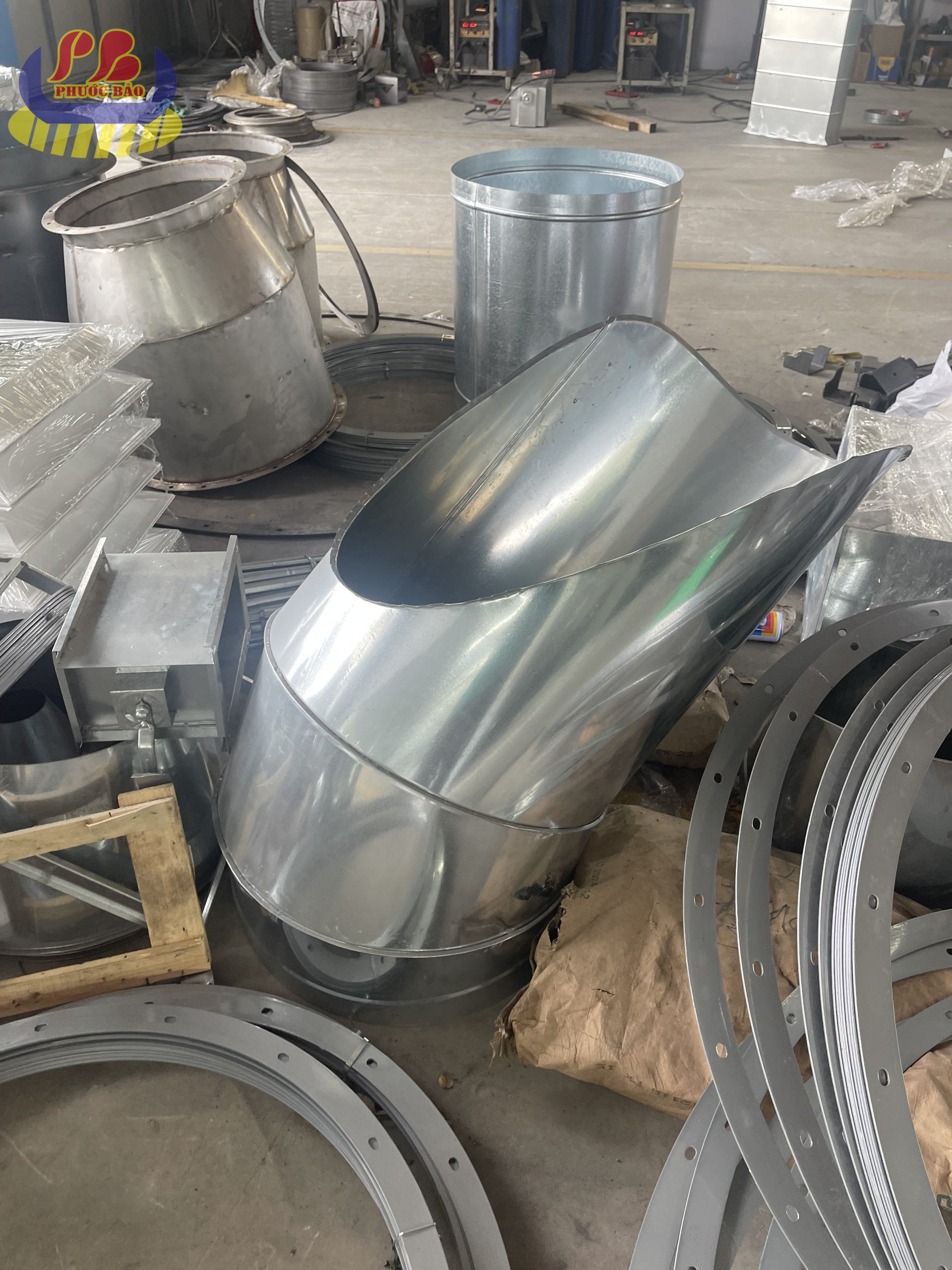 Giá ống thông gió mái nhà