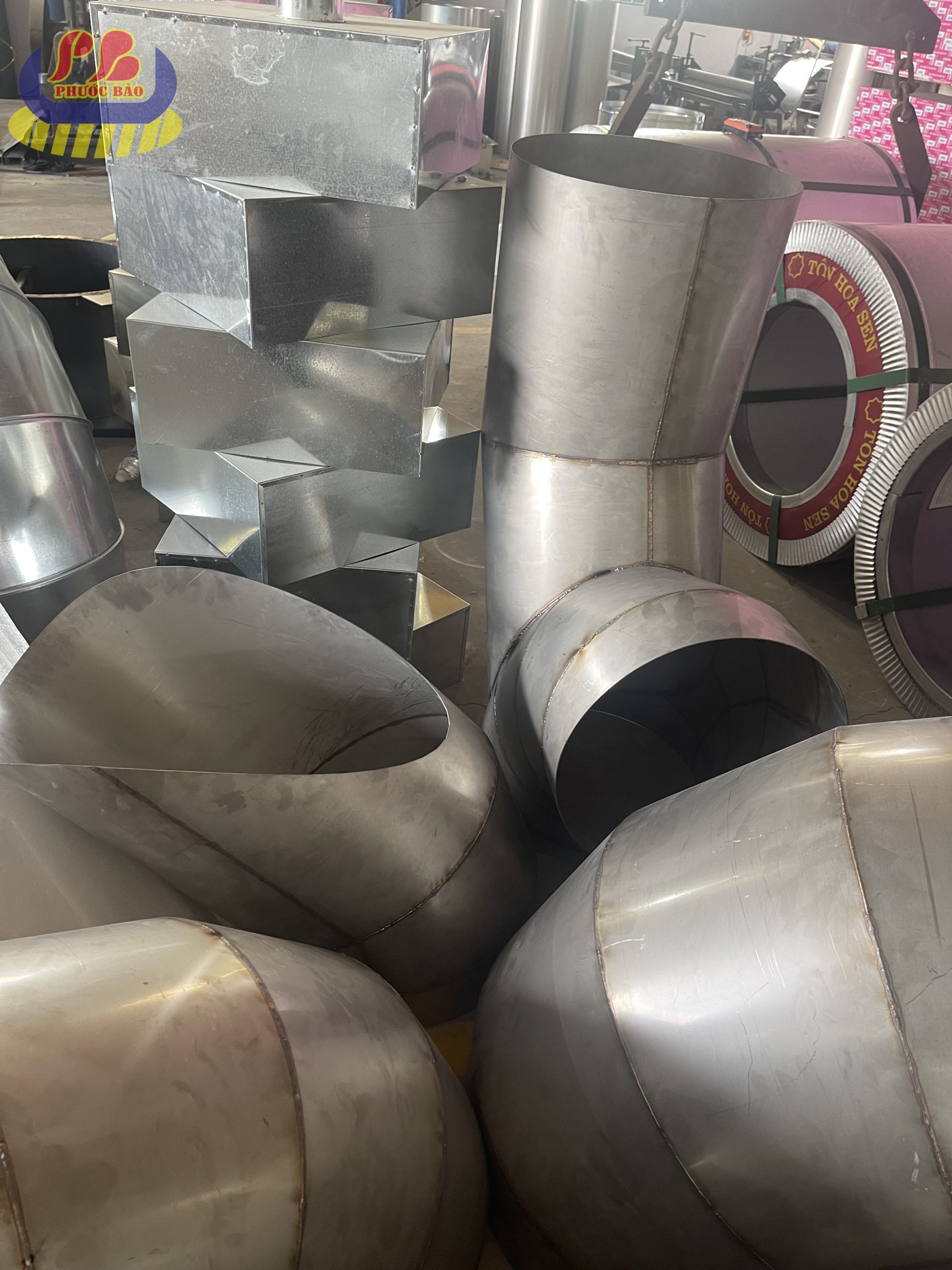 Giá ống thông gió mái nhà