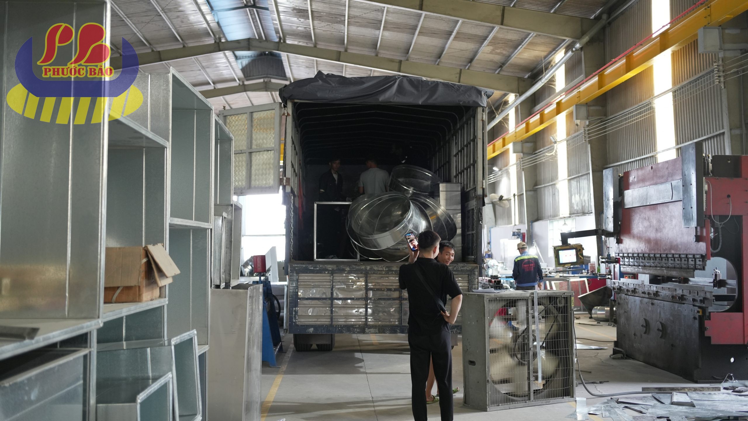 Vật tư ống gió